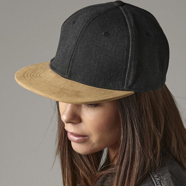 Suede peak snapback Thumbnail